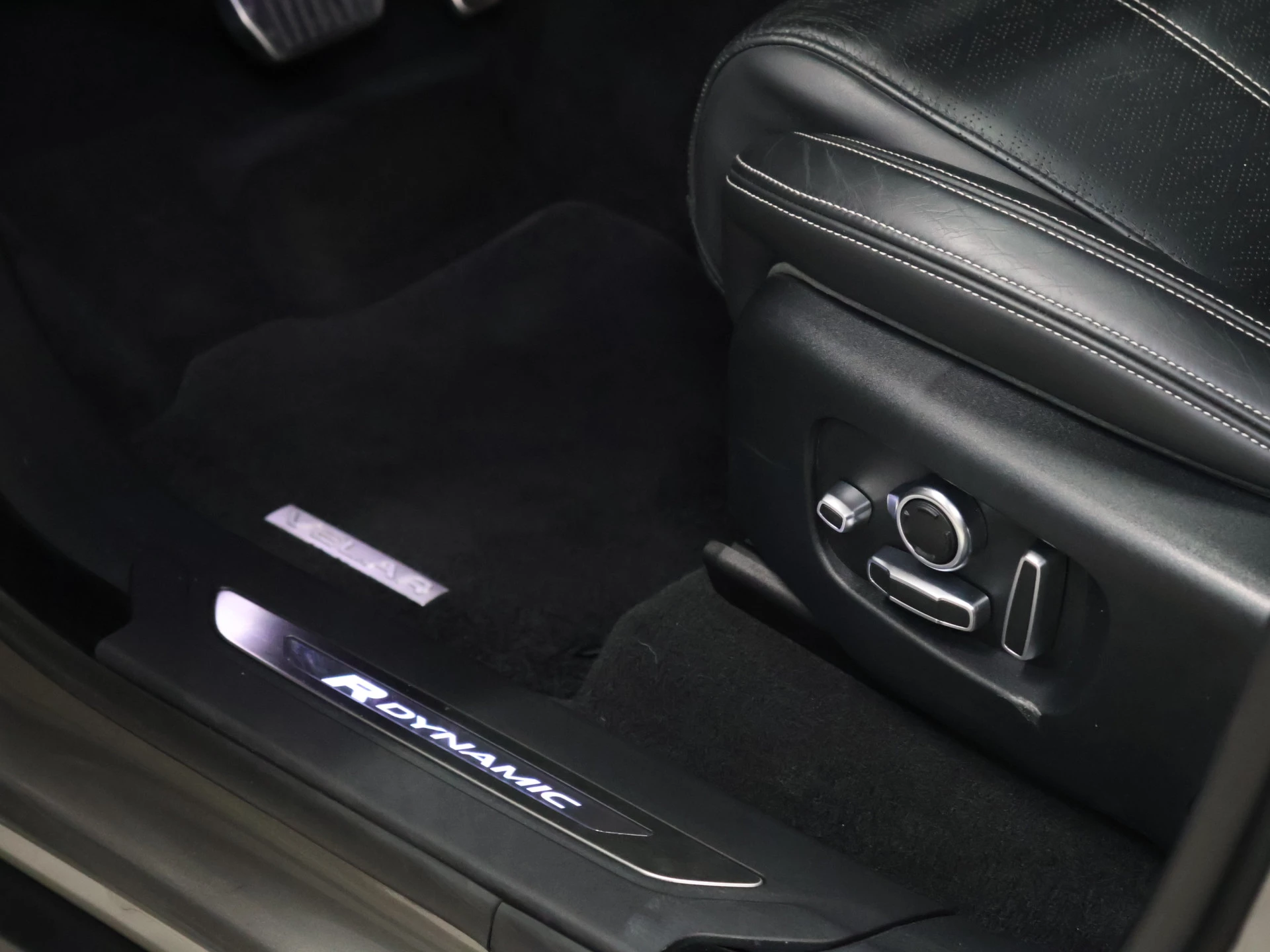 Hoofdafbeelding Land Rover Range Rover Velar