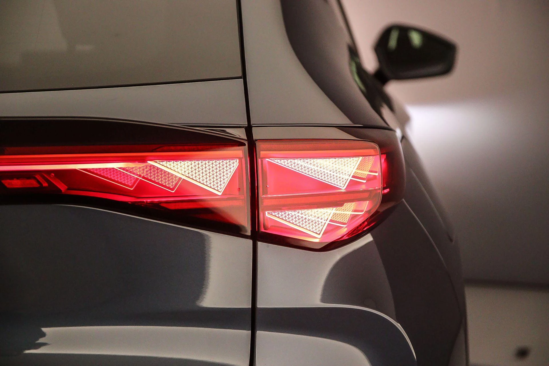 Hoofdafbeelding CUPRA Tavascan