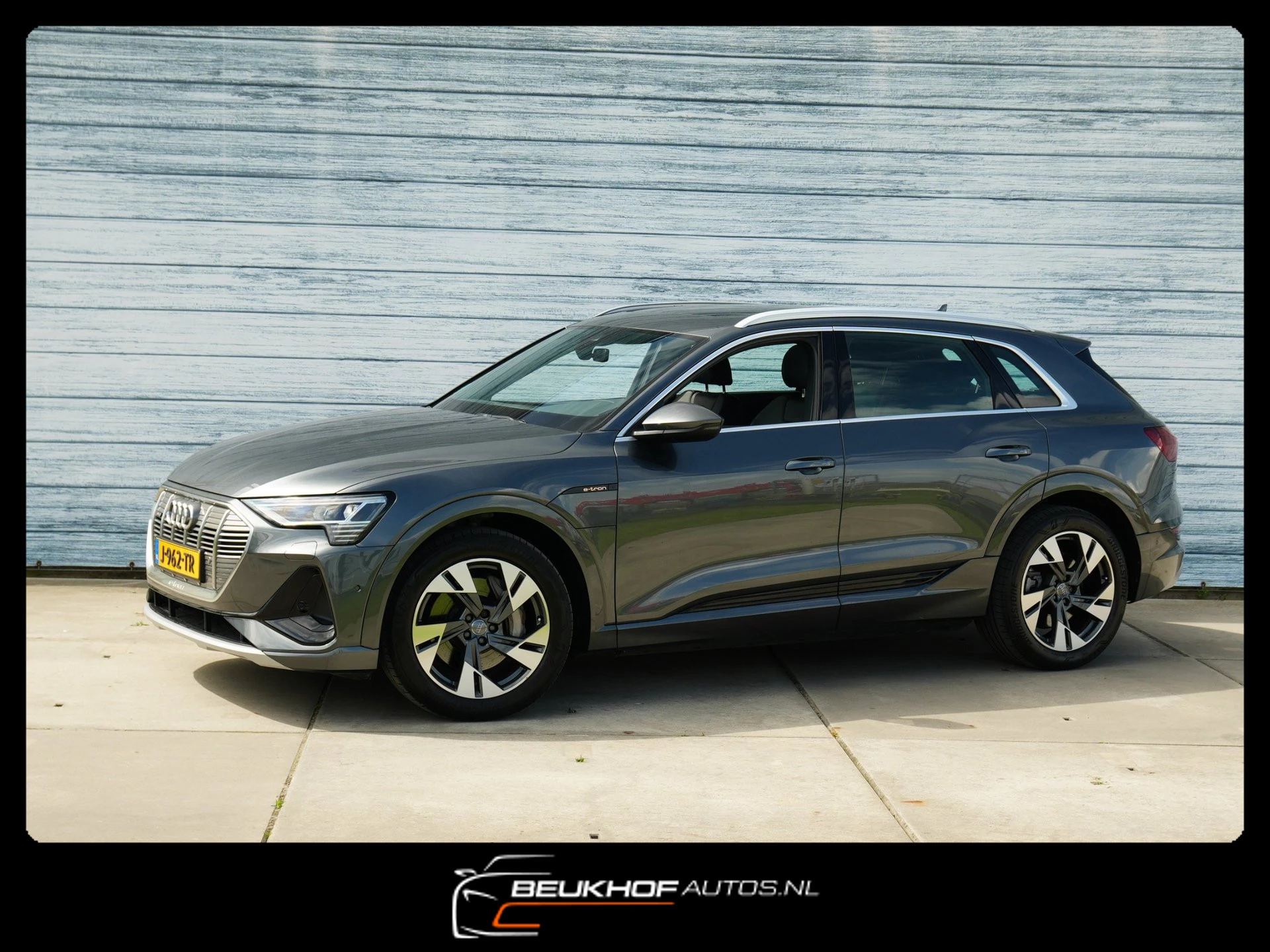 Hoofdafbeelding Audi e-tron