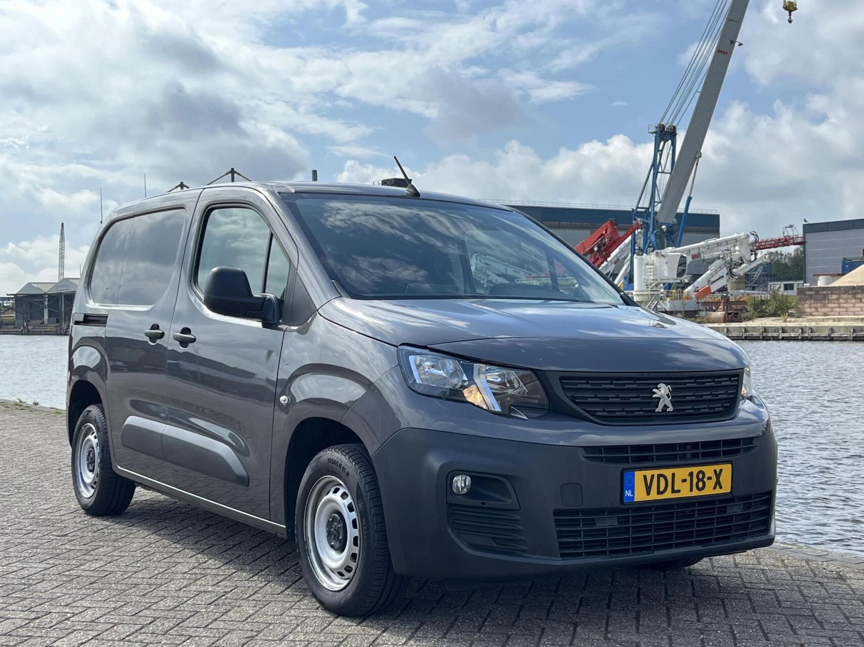 Hoofdafbeelding Peugeot Partner