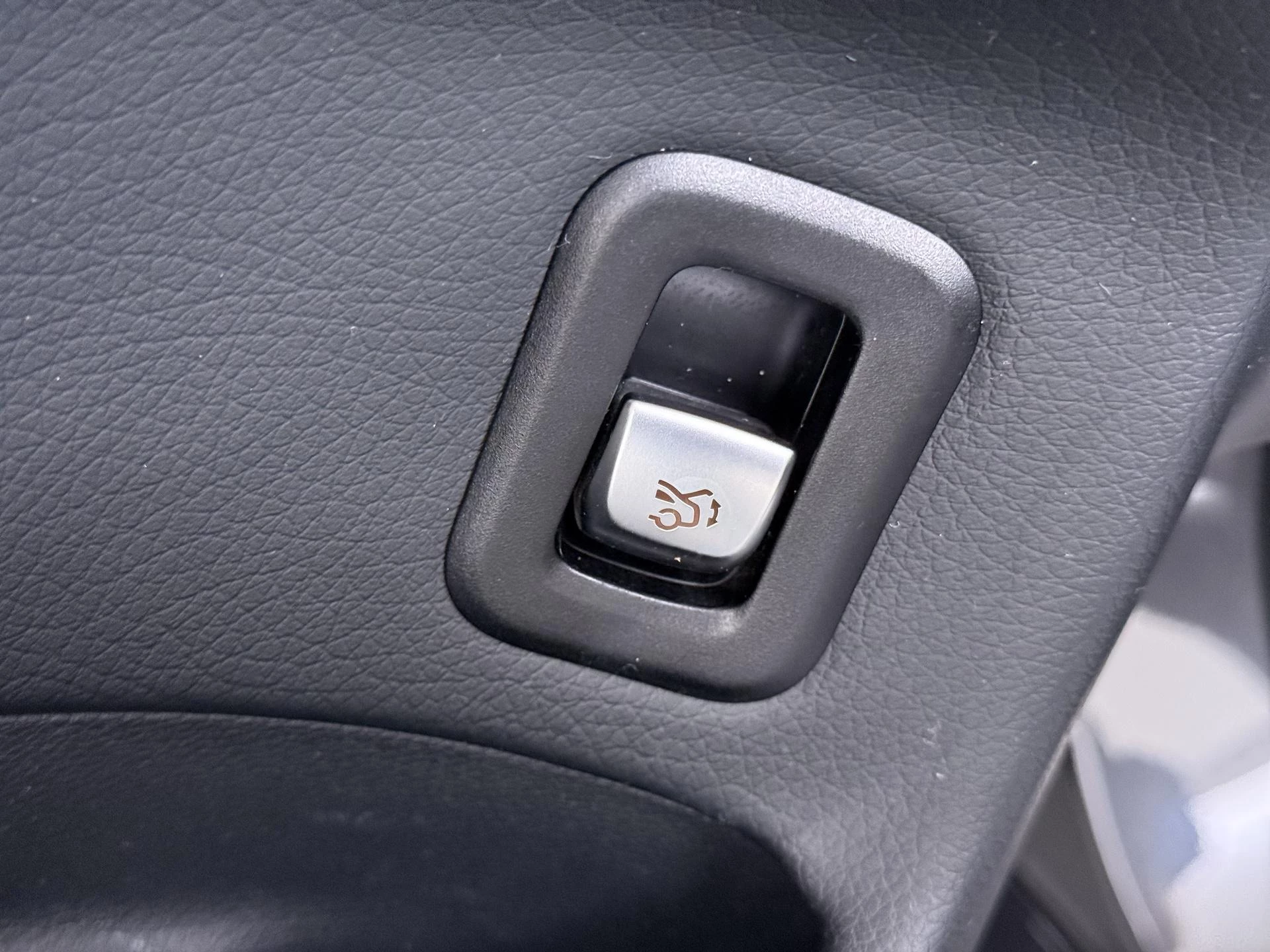 Hoofdafbeelding Mercedes-Benz EQC