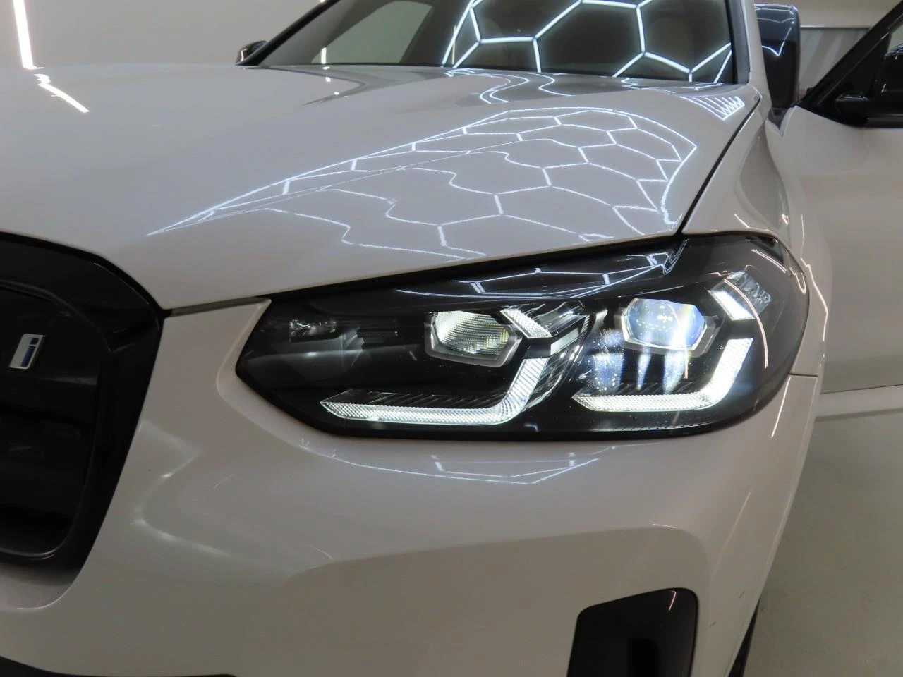 Hoofdafbeelding BMW iX3