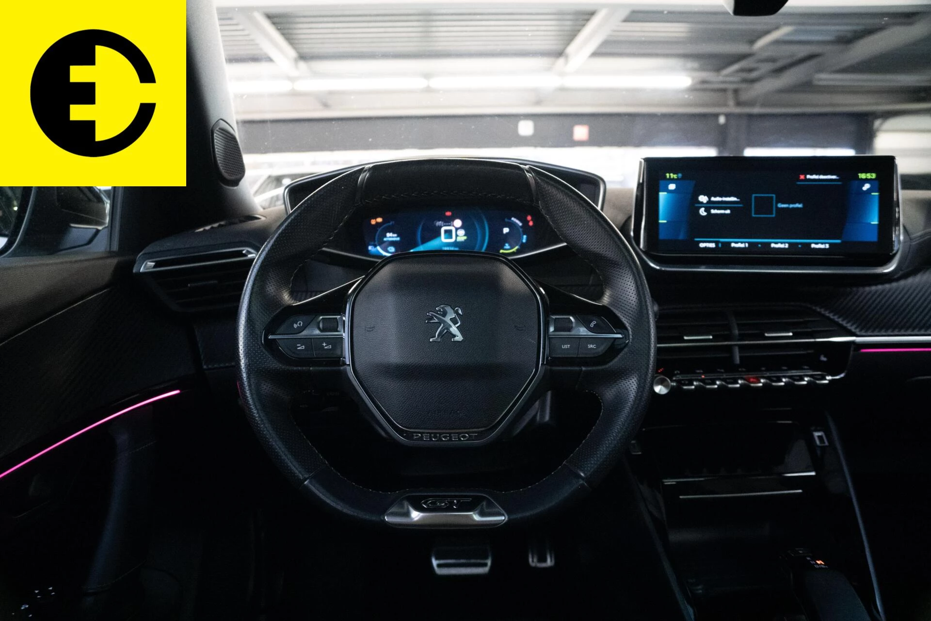 Hoofdafbeelding Peugeot e-2008