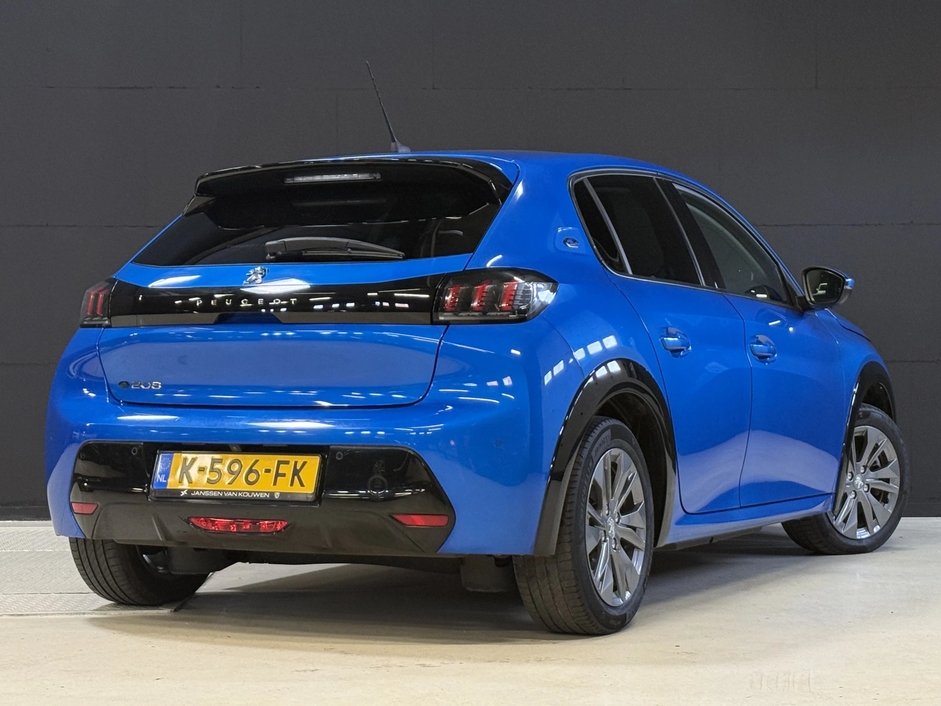 Hoofdafbeelding Peugeot e-208