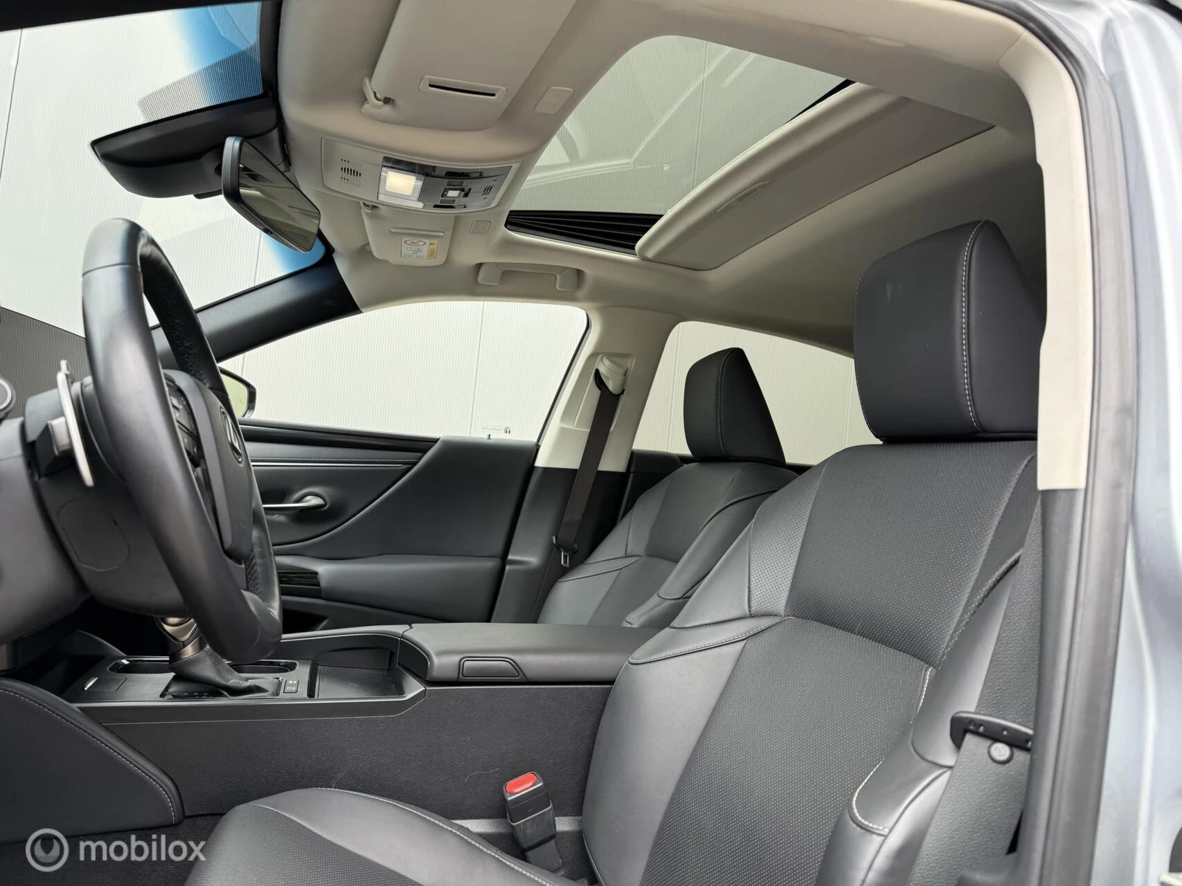 Hoofdafbeelding Lexus ES