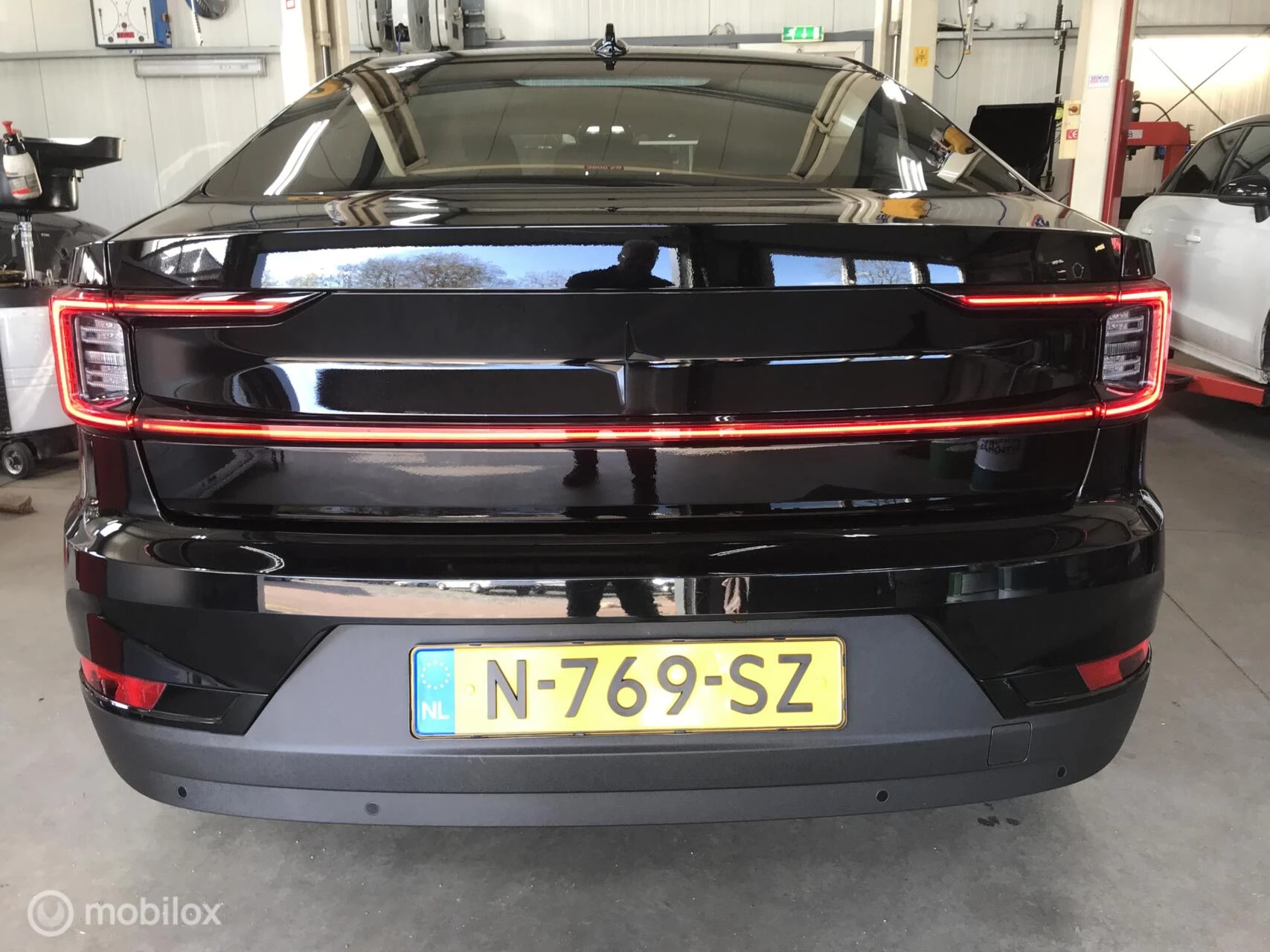 Hoofdafbeelding Polestar 2