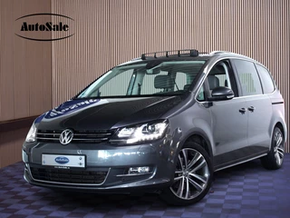Hoofdafbeelding Volkswagen Sharan Volkswagen Sharan 2.0 TSI DSG 221pk Highline 6p 7p 1eEIG CARPLAY XENON CAMERA STOELVW '15