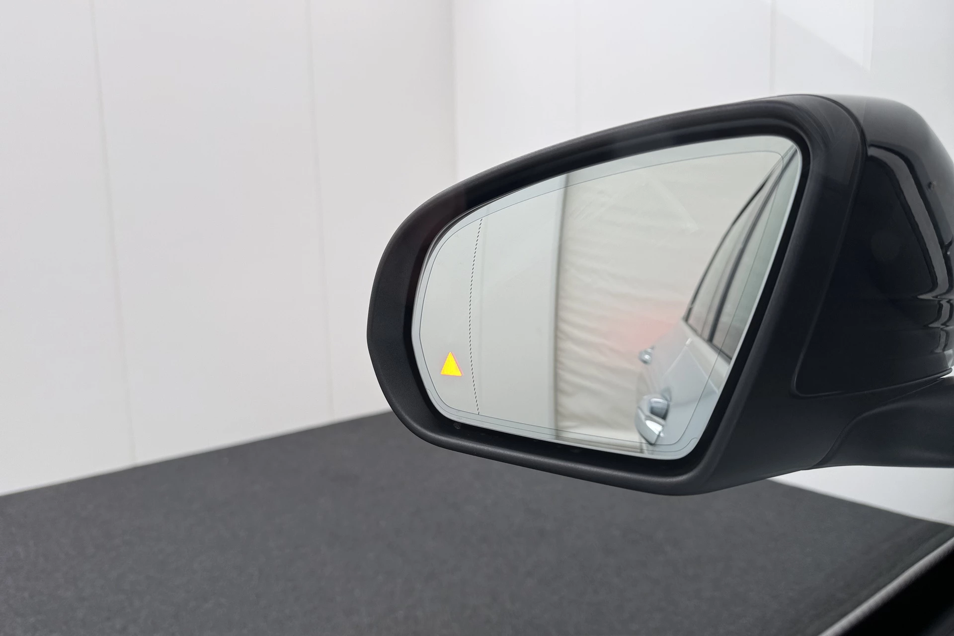 Hoofdafbeelding Mercedes-Benz EQC