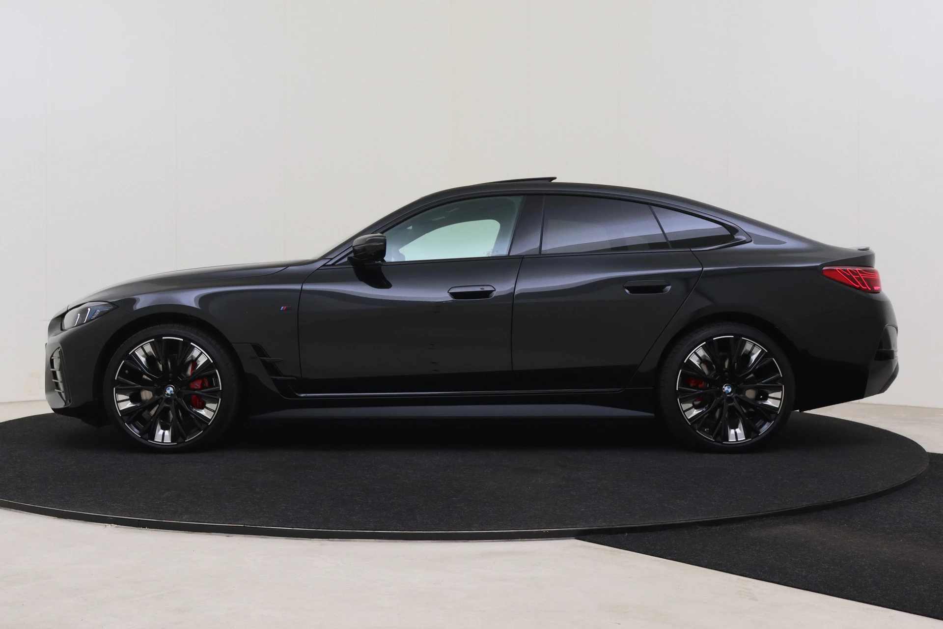 Hoofdafbeelding BMW i4