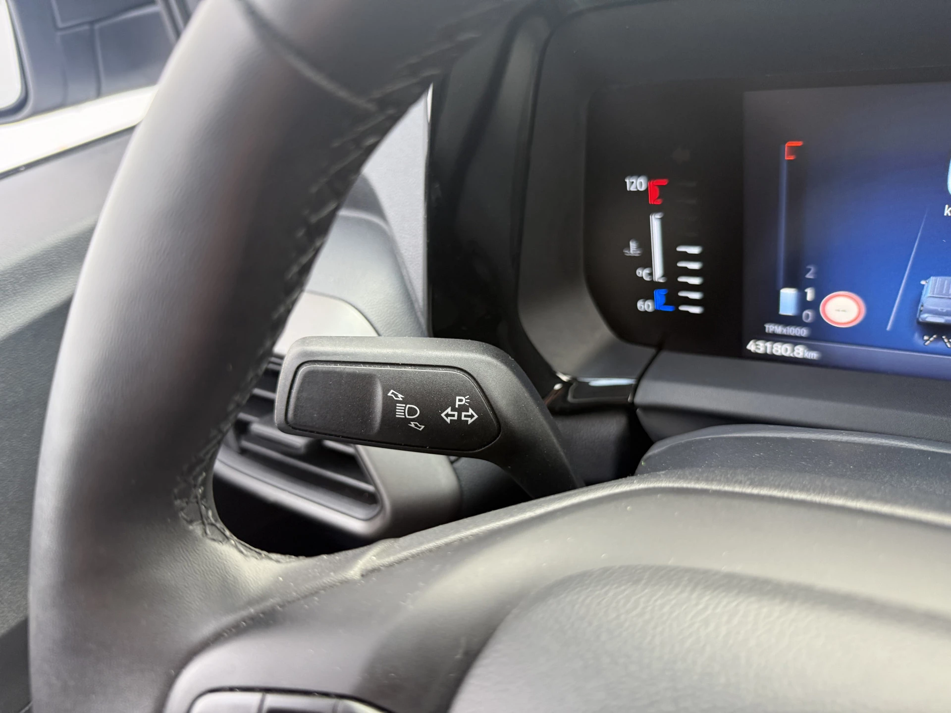 Hoofdafbeelding Ford Transit Courier