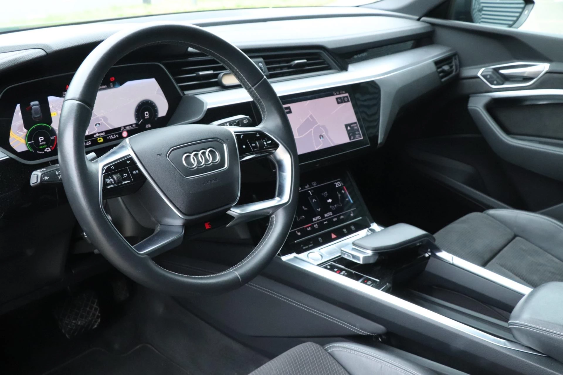 Hoofdafbeelding Audi e-tron