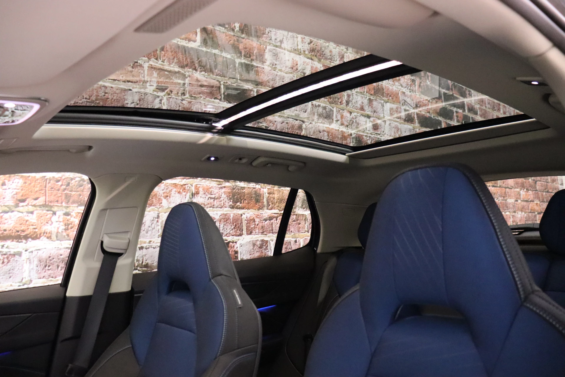 Hoofdafbeelding Lynk & Co 01