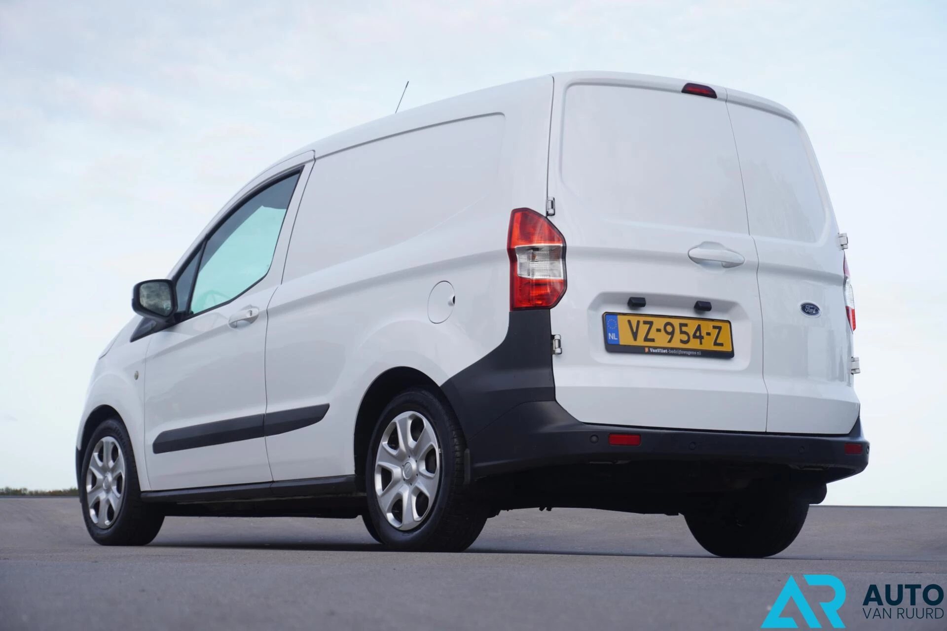 Hoofdafbeelding Ford Transit Courier