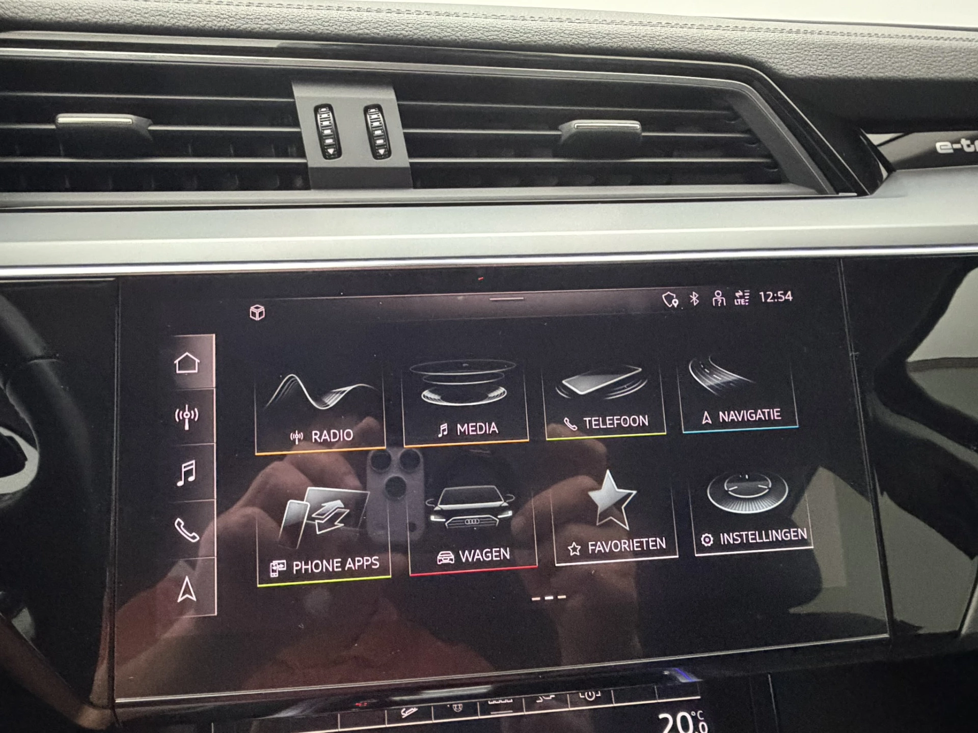 Hoofdafbeelding Audi e-tron