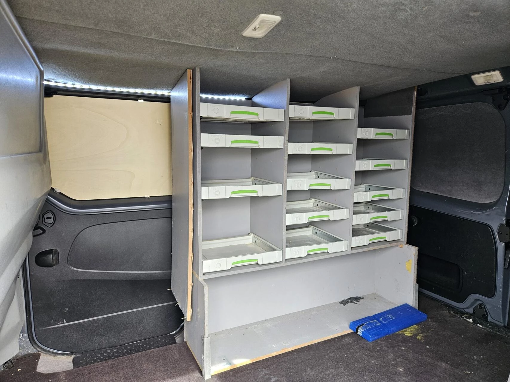 Hoofdafbeelding Nissan NV300