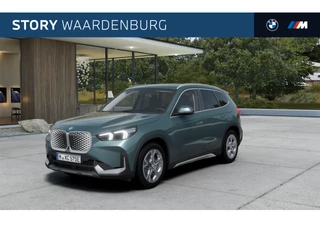 BMW iX1 eDrive20 Pure Edition / Adaptieve LED / Comfort Access / Parking Assistant / Stoelverwarming