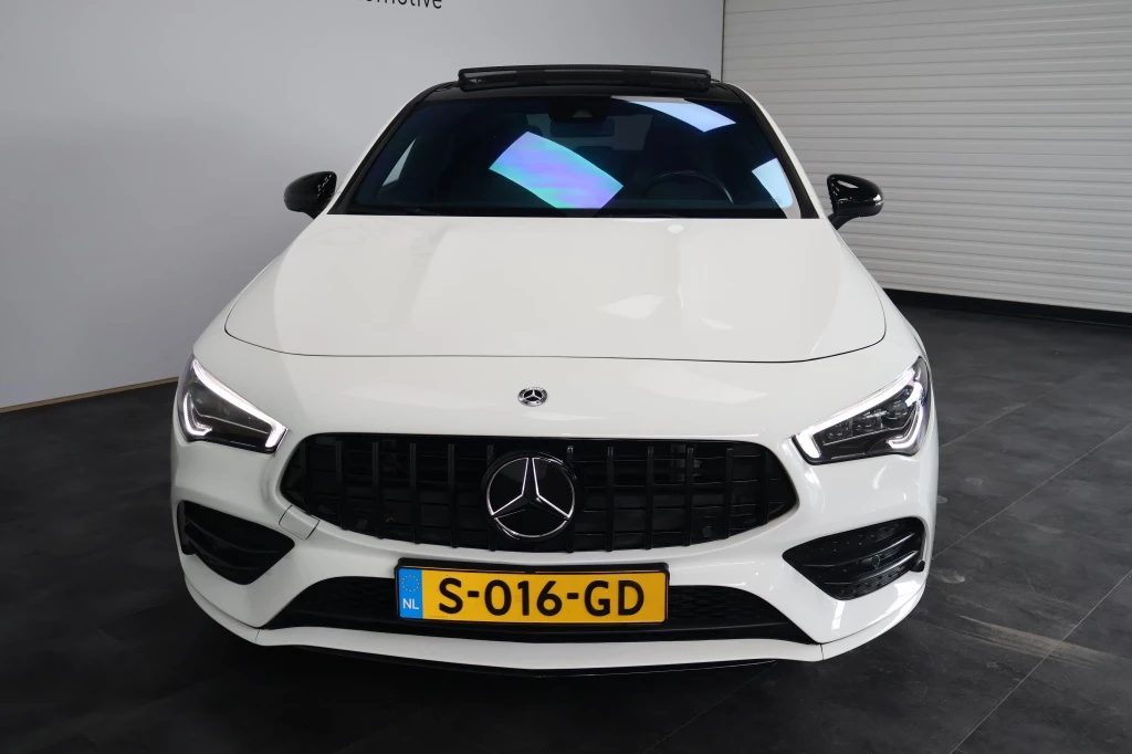 Hoofdafbeelding Mercedes-Benz CLA