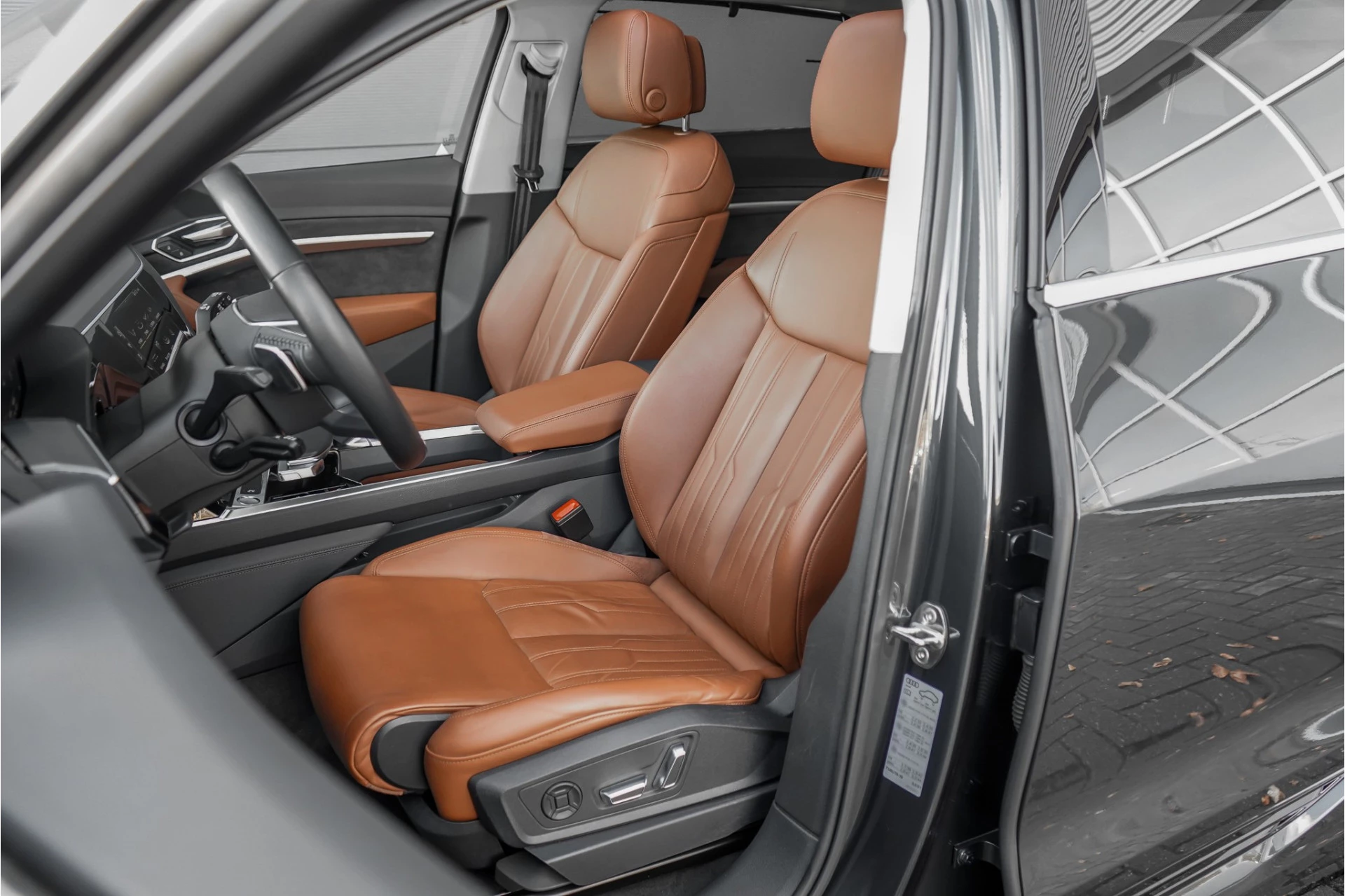 Hoofdafbeelding Audi e-tron