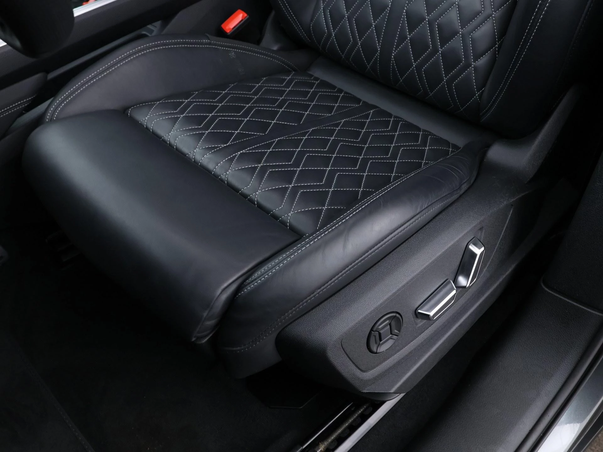 Hoofdafbeelding Audi Q8 e-tron