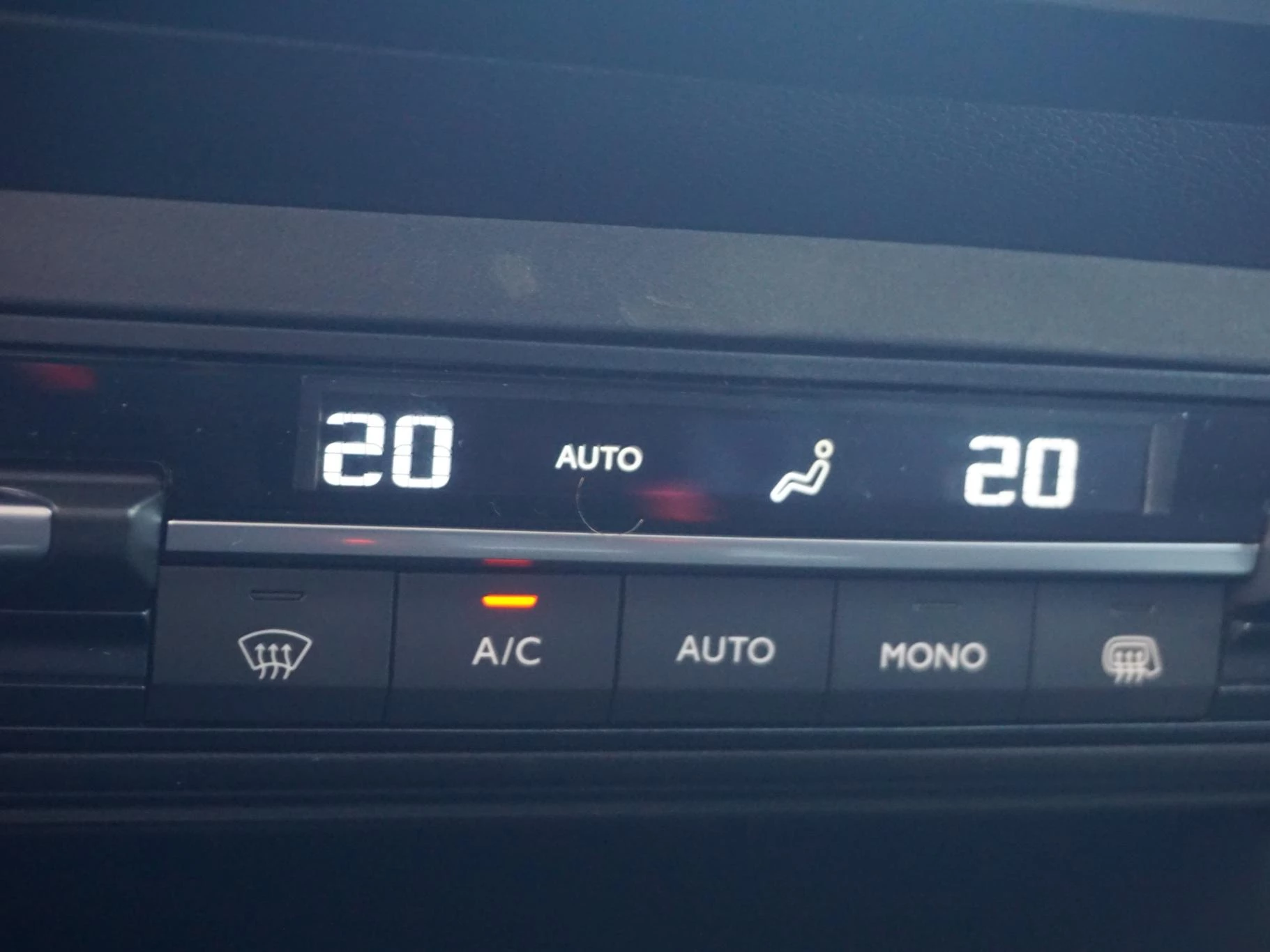 Hoofdafbeelding Peugeot e-Partner