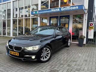BMW 3 Serie 330i Luxury Line Executive I Individual I Schuifdak I Leer I Sportstoelen