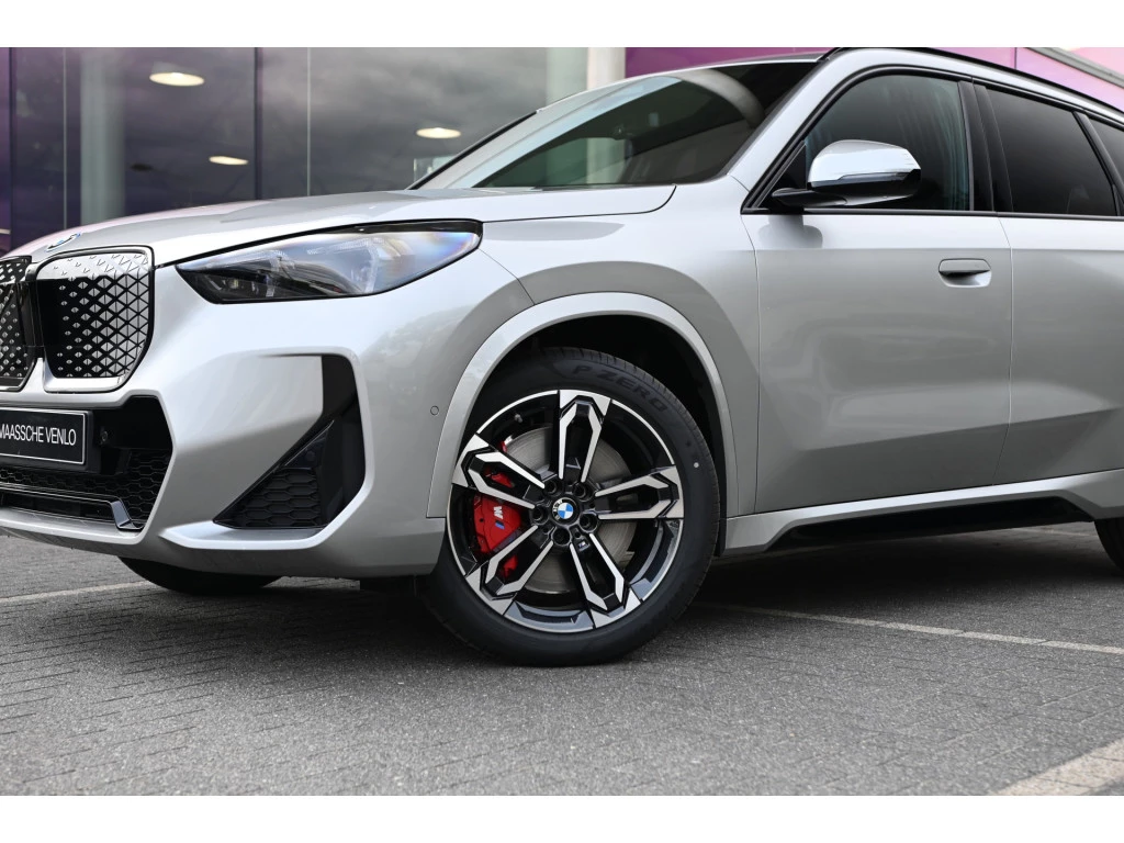 Hoofdafbeelding BMW iX1