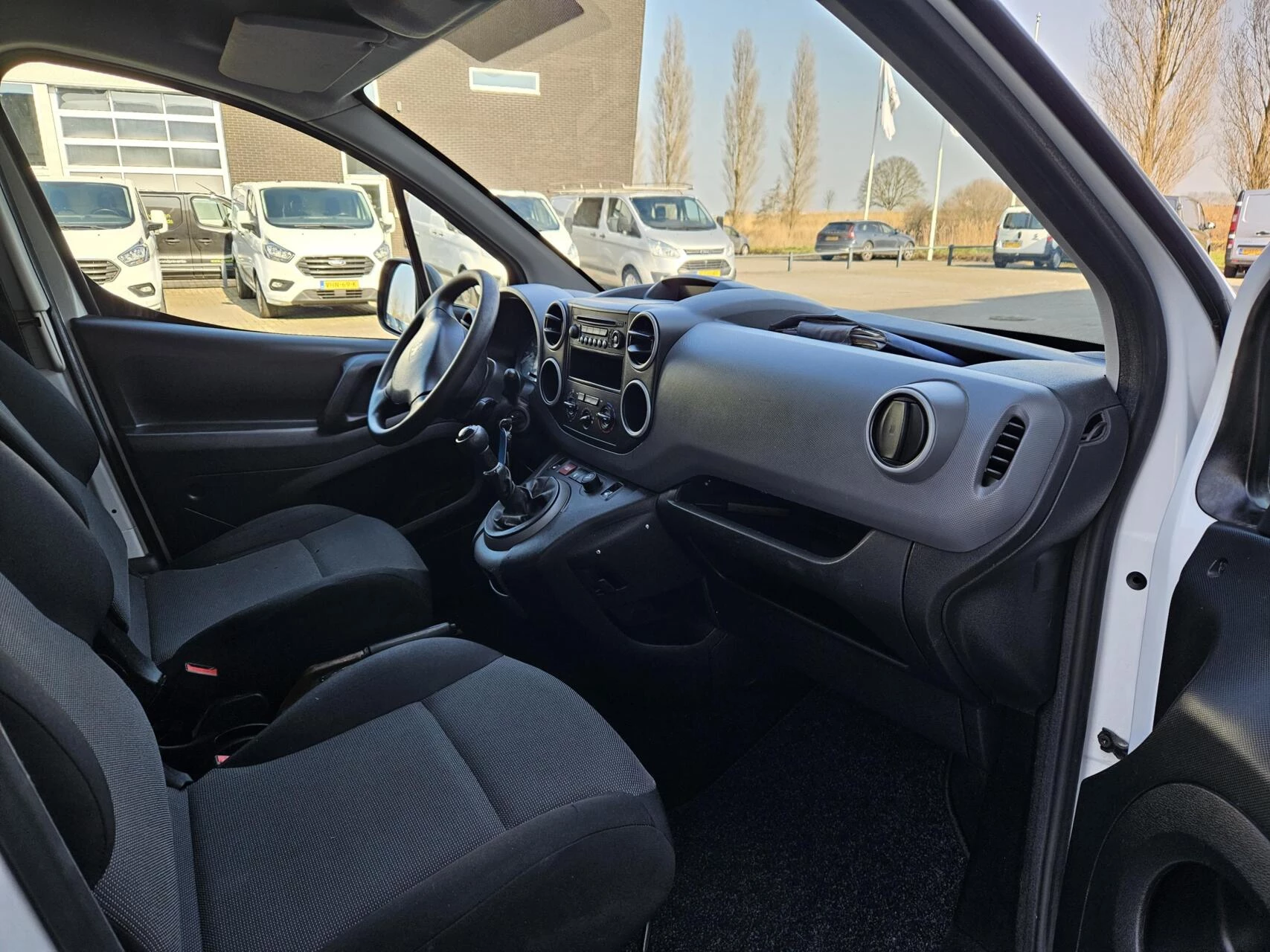 Hoofdafbeelding Peugeot Partner