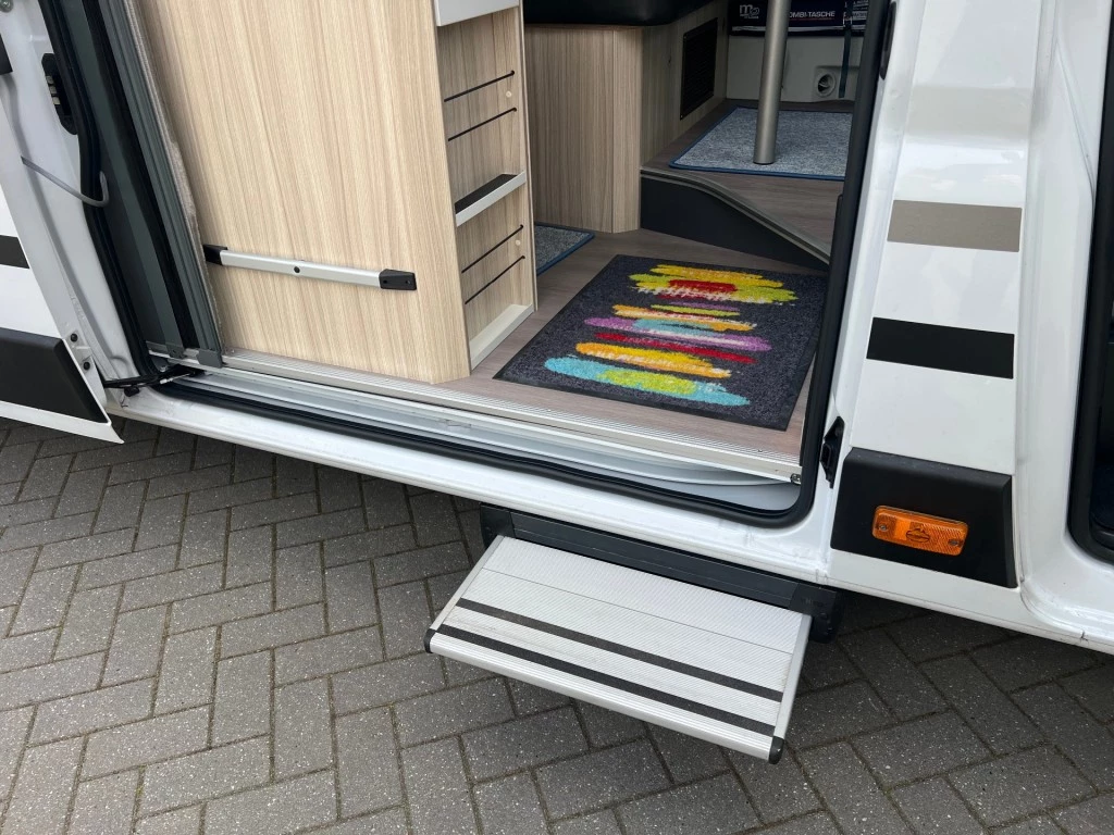 Hoofdafbeelding Adria Twin Axess 640 Sl