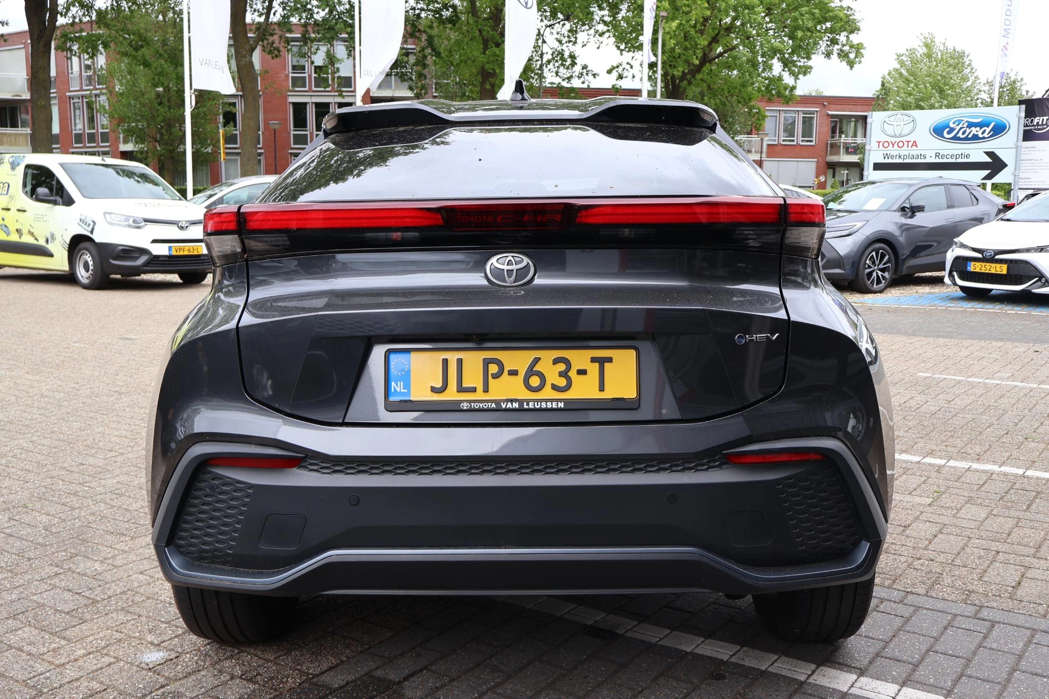 Hoofdafbeelding Toyota C-HR