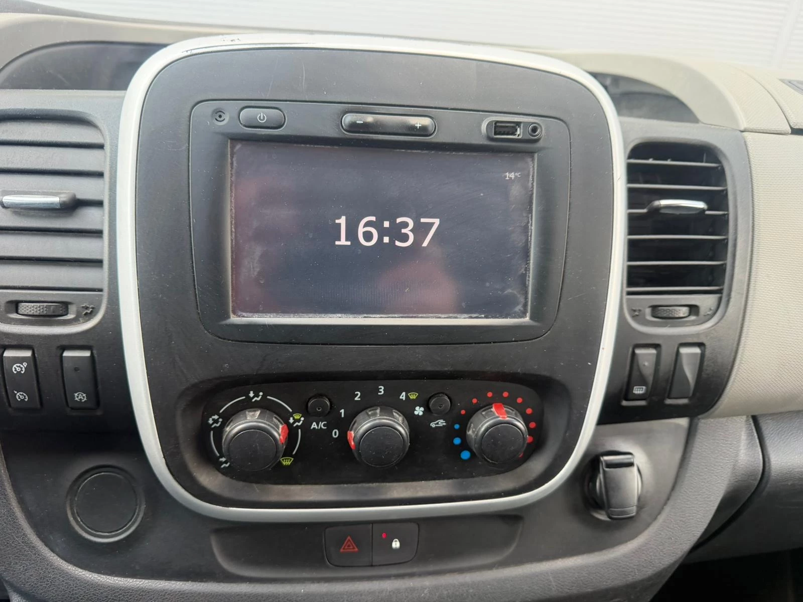 Hoofdafbeelding Nissan NV300