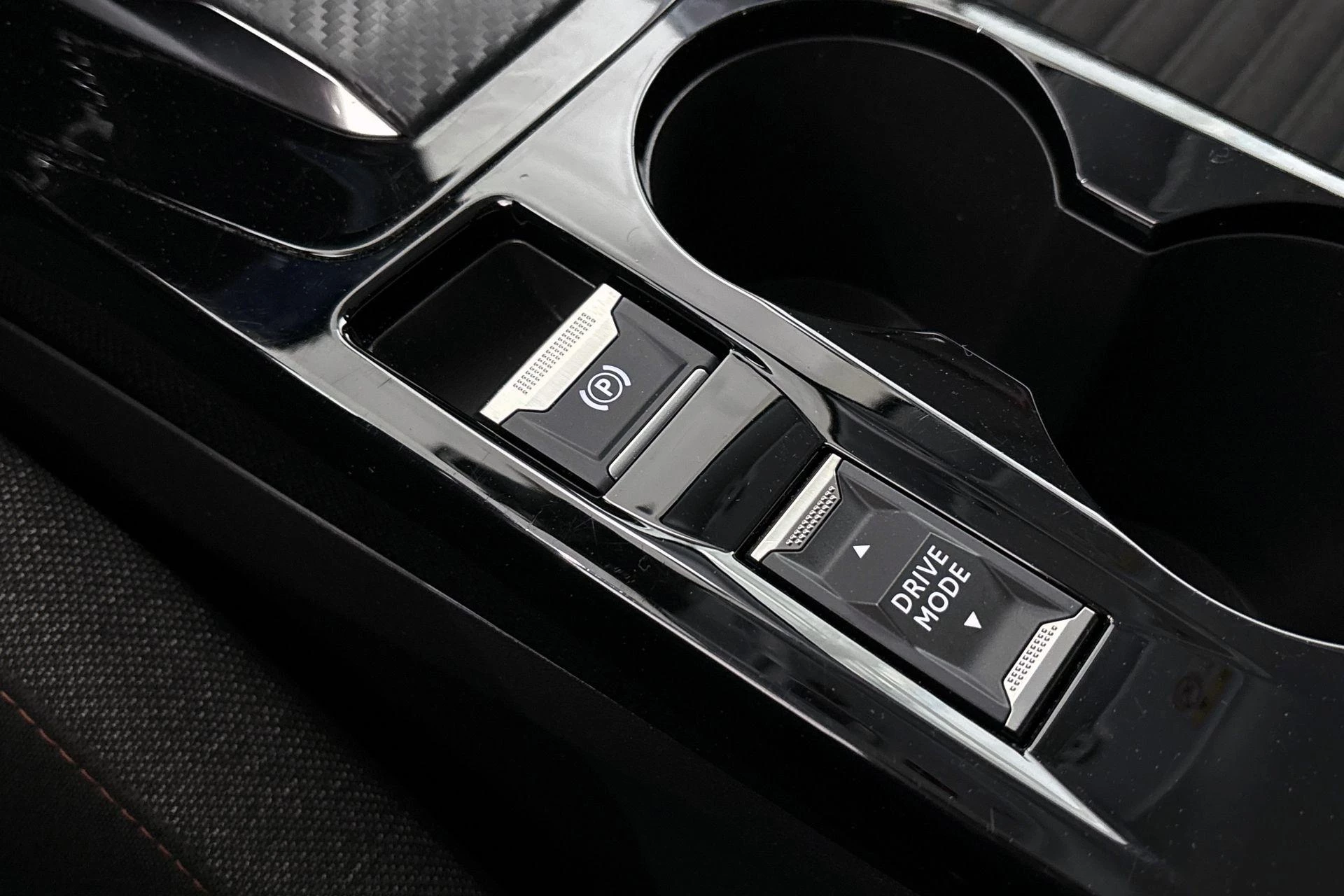 Hoofdafbeelding Peugeot e-208