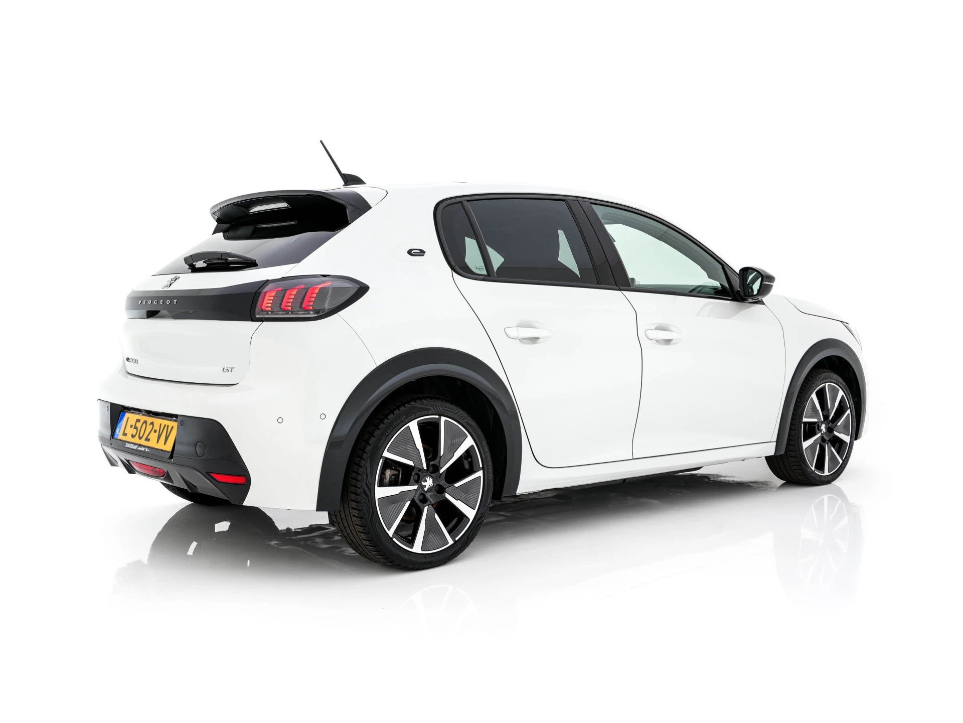 Hoofdafbeelding Peugeot e-208