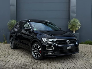 Volkswagen T-Roc 1.5 TSI R-line Trekhaak Pano Automaat ACC Camera