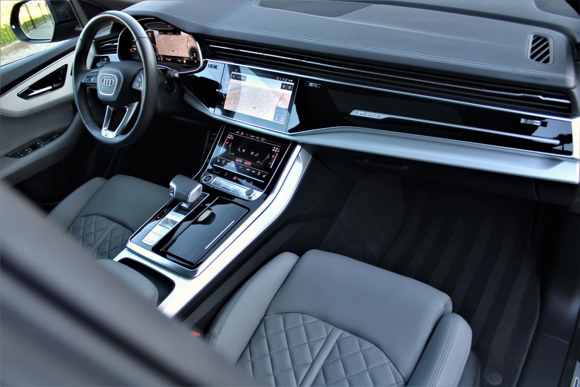 Hoofdafbeelding Audi Q8