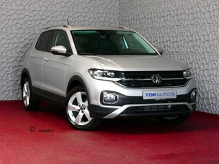 Hoofdafbeelding Volkswagen T-Cross Volkswagen T-Cross 1.5 TSI 150PK STYLE LED NAVI VIR.COCKPIT CARPLAY CAMERA STOELVERW. ADAP.CRUIS DAB 10/23 70 BIJNA NIEUWE VOLKSWAGEN'S UIT VOORRAAD LEVERBAAR