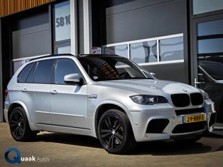 BMW X5 M 4.4i V8 | MOTOR GEREVISEERD | PANO | TREKHAAK | HUD | LEER | FULL OPTION