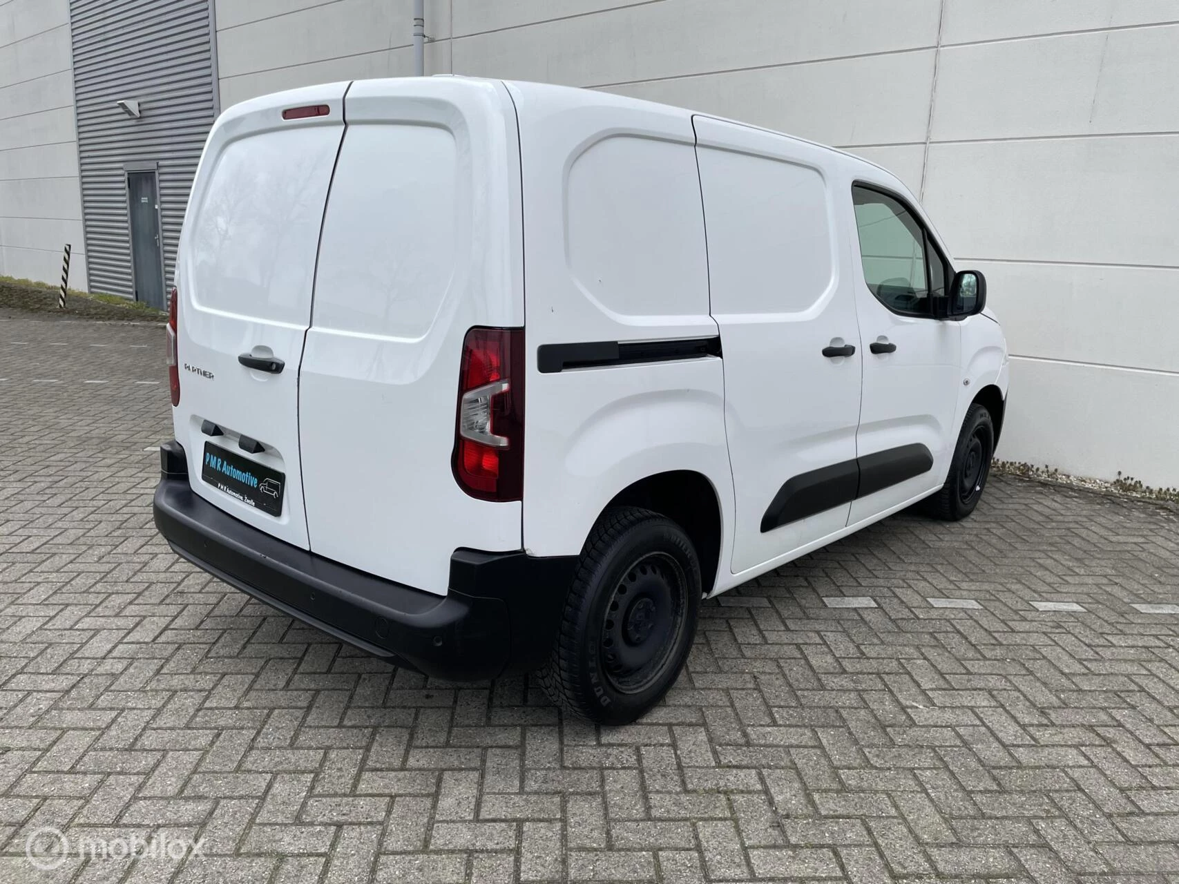 Hoofdafbeelding Peugeot Partner