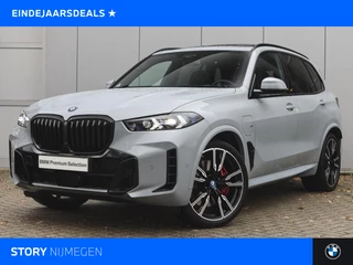 BMW X5 xDrive50e High Executive M Sport Automaat / Panoramadak Sky Lounge / Trekhaak / Parking Assistant Professional / Soft-Close / Adaptieve LED
