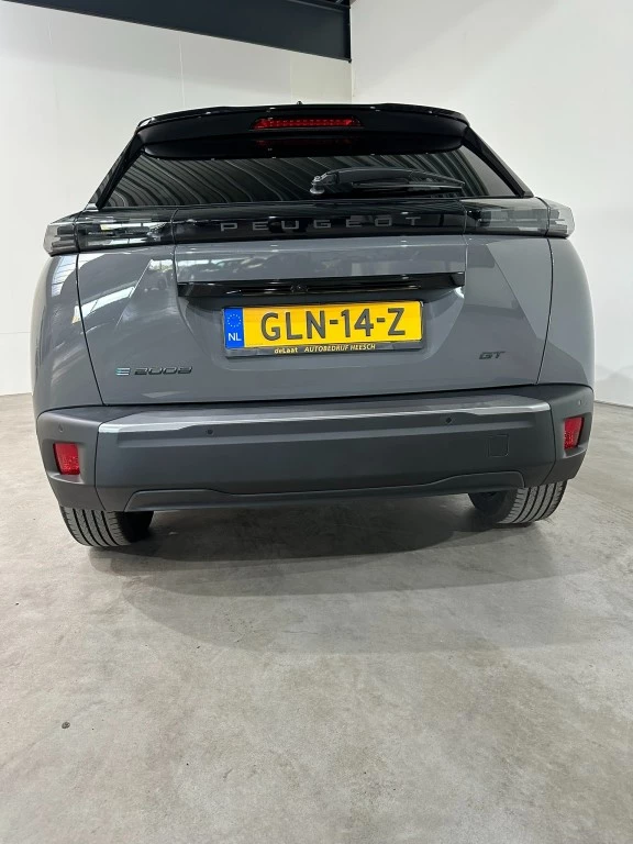 Hoofdafbeelding Peugeot e-2008