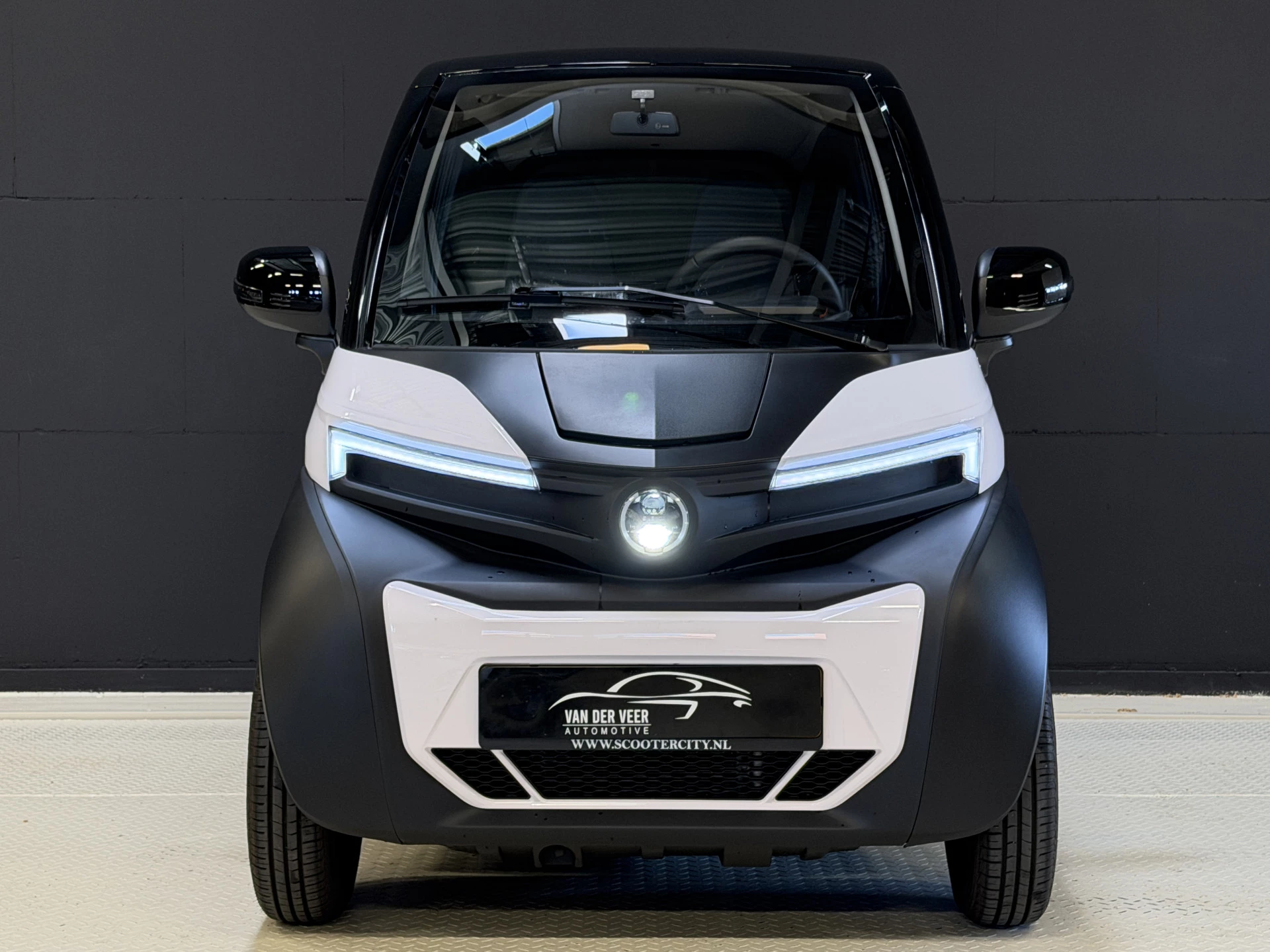 Hoofdafbeelding Silence S04