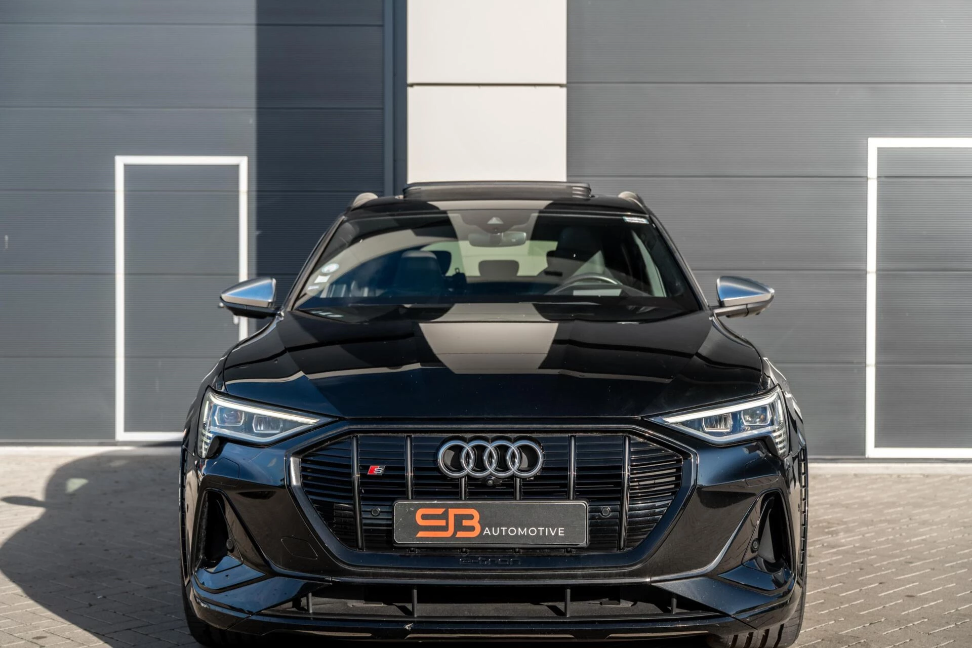 Hoofdafbeelding Audi e-tron