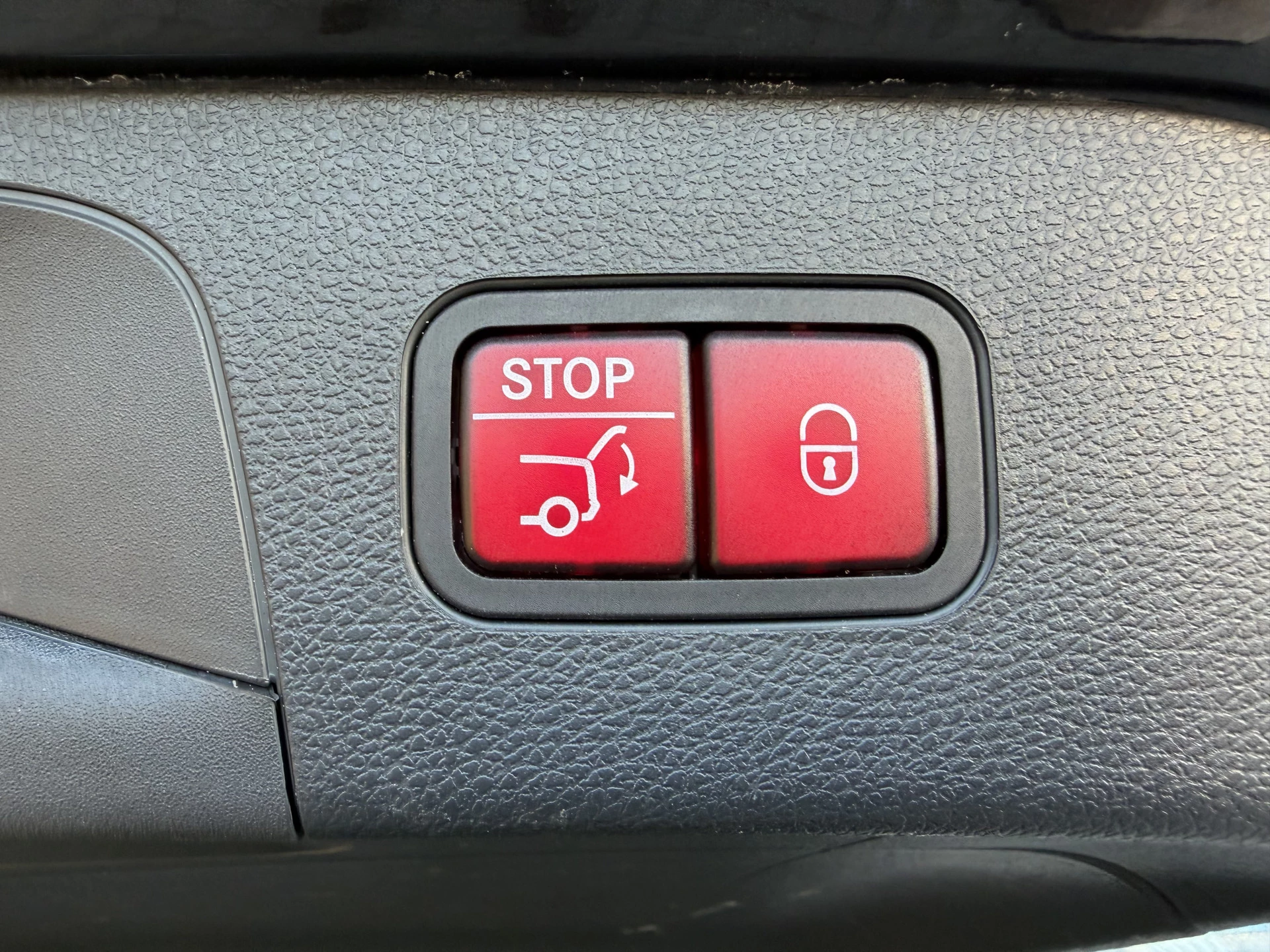 Hoofdafbeelding Mercedes-Benz EQC