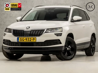 Škoda Karoq 1.0 TSI Black&White Automaat (APPLE CARPLAY, GROOT NAVI, DEALER ONDERHOUDEN, CRUISE CONTROL, GETINT GLAS, SPORTSTOELEN, PARKEERSENSOREN, CRUISE CONTROL, ELEK PAKKET, NIEUWSTAAT)