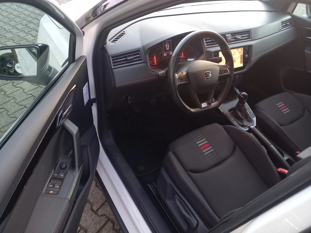 Hoofdafbeelding SEAT Arona
