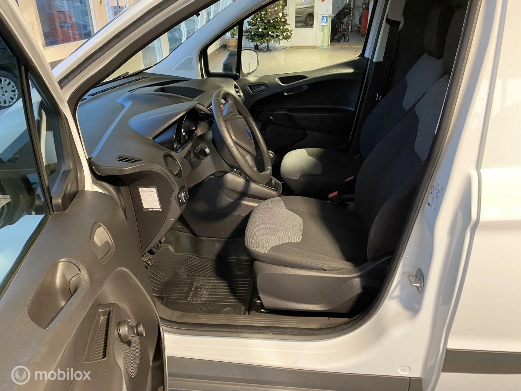 Hoofdafbeelding Ford Transit Courier