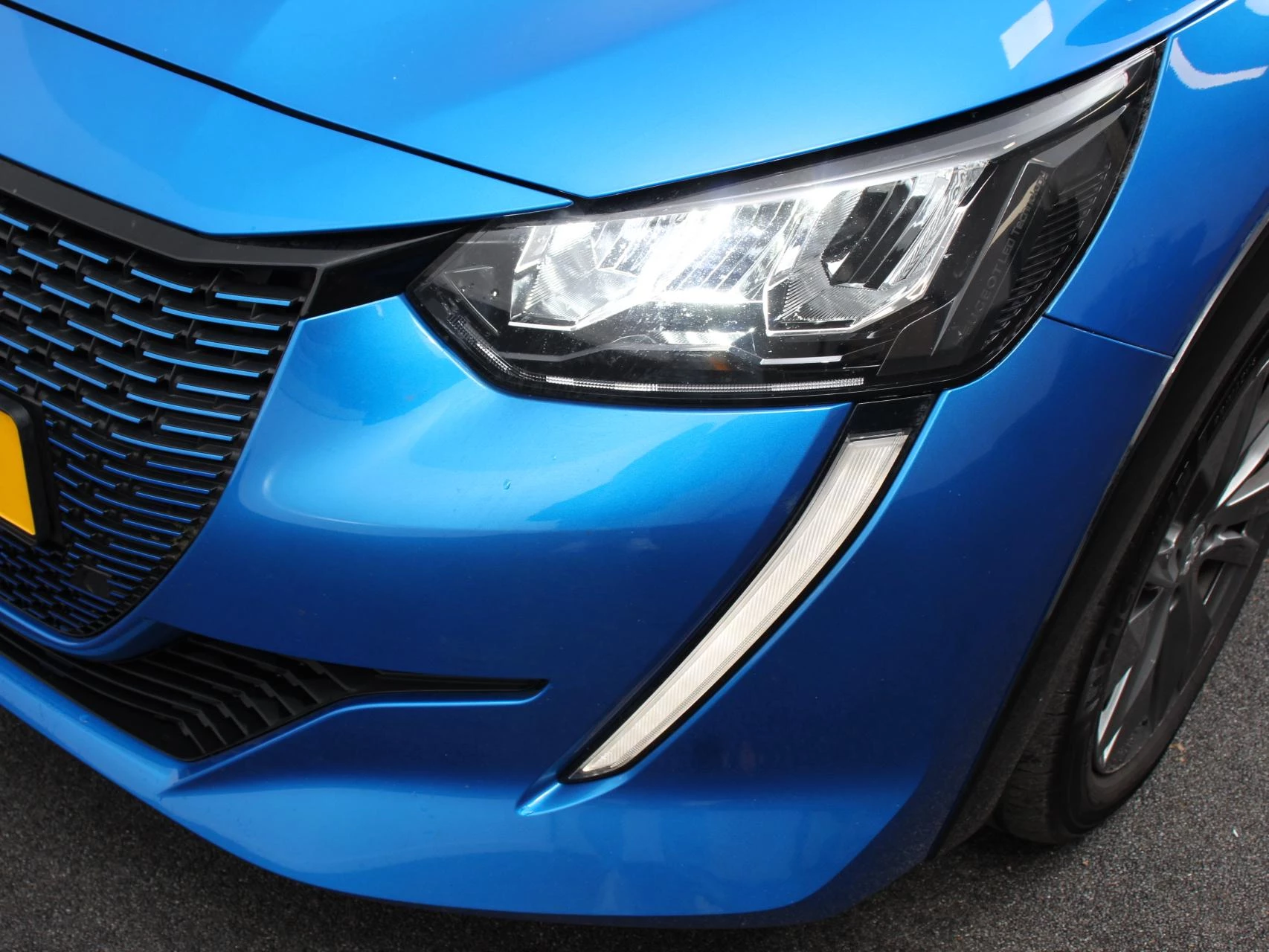 Hoofdafbeelding Peugeot e-208