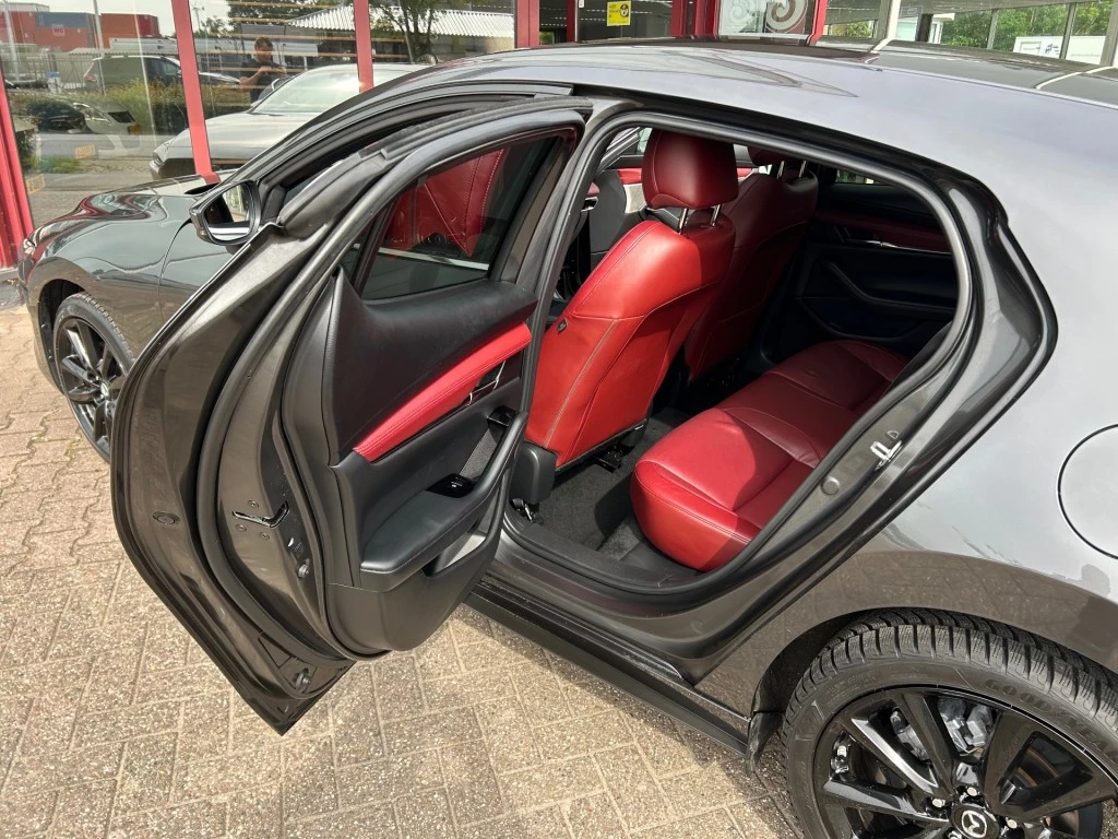 Hoofdafbeelding Mazda 3