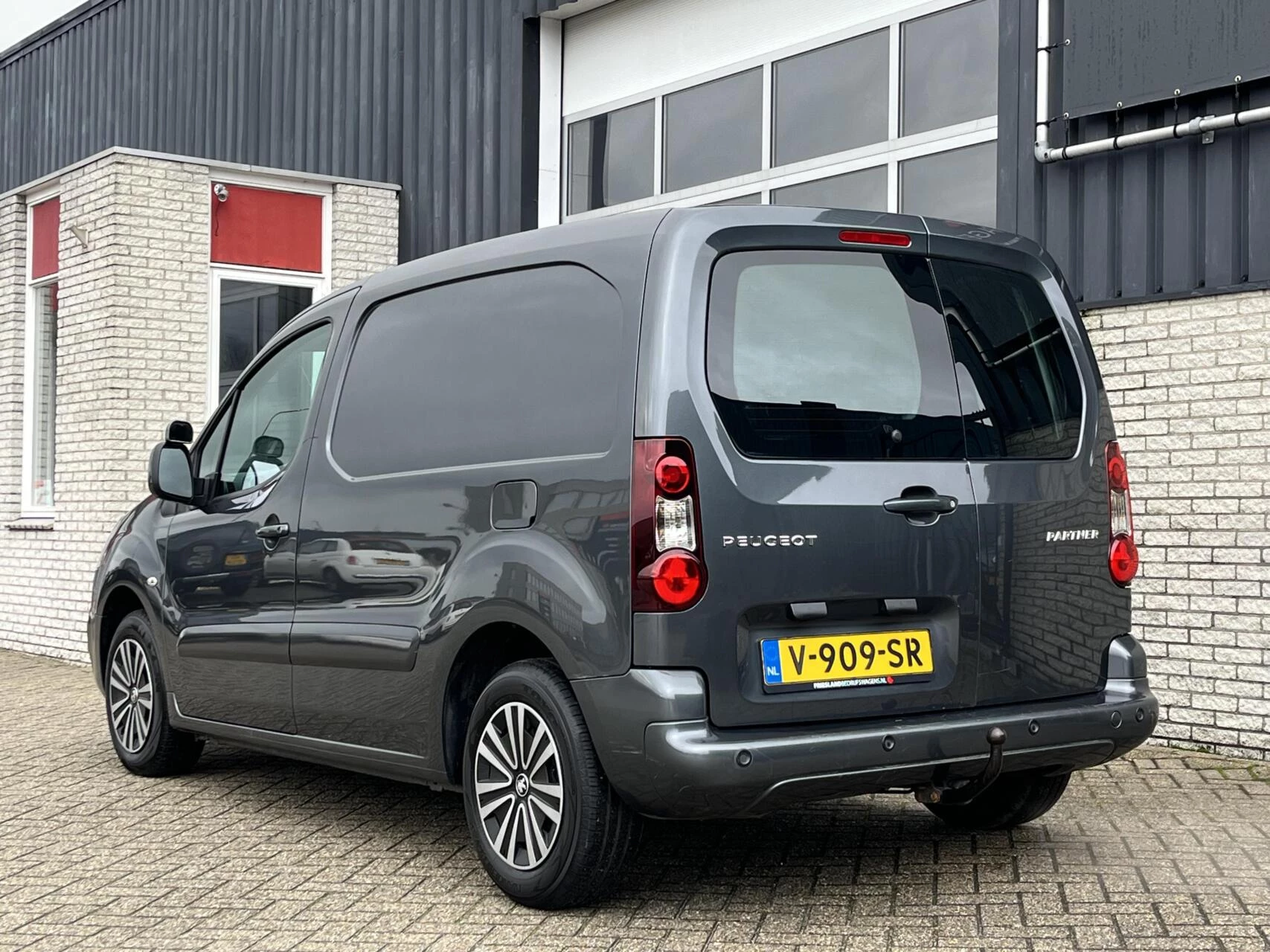 Hoofdafbeelding Peugeot Partner