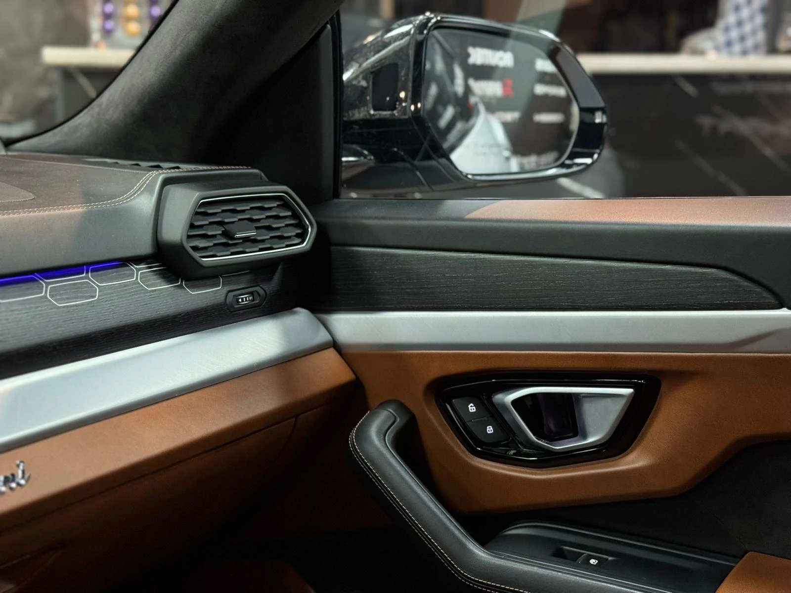 Hoofdafbeelding Lamborghini Urus