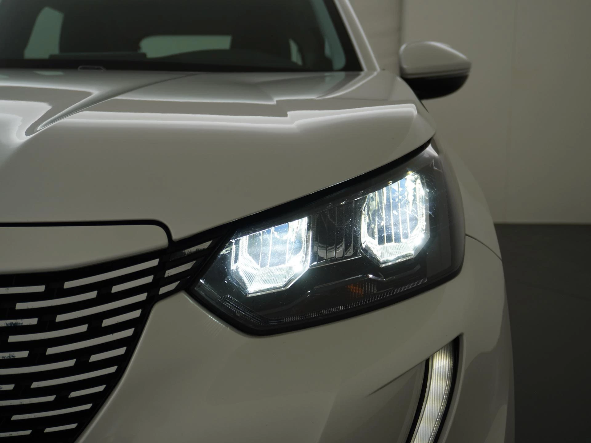 Hoofdafbeelding Peugeot e-2008